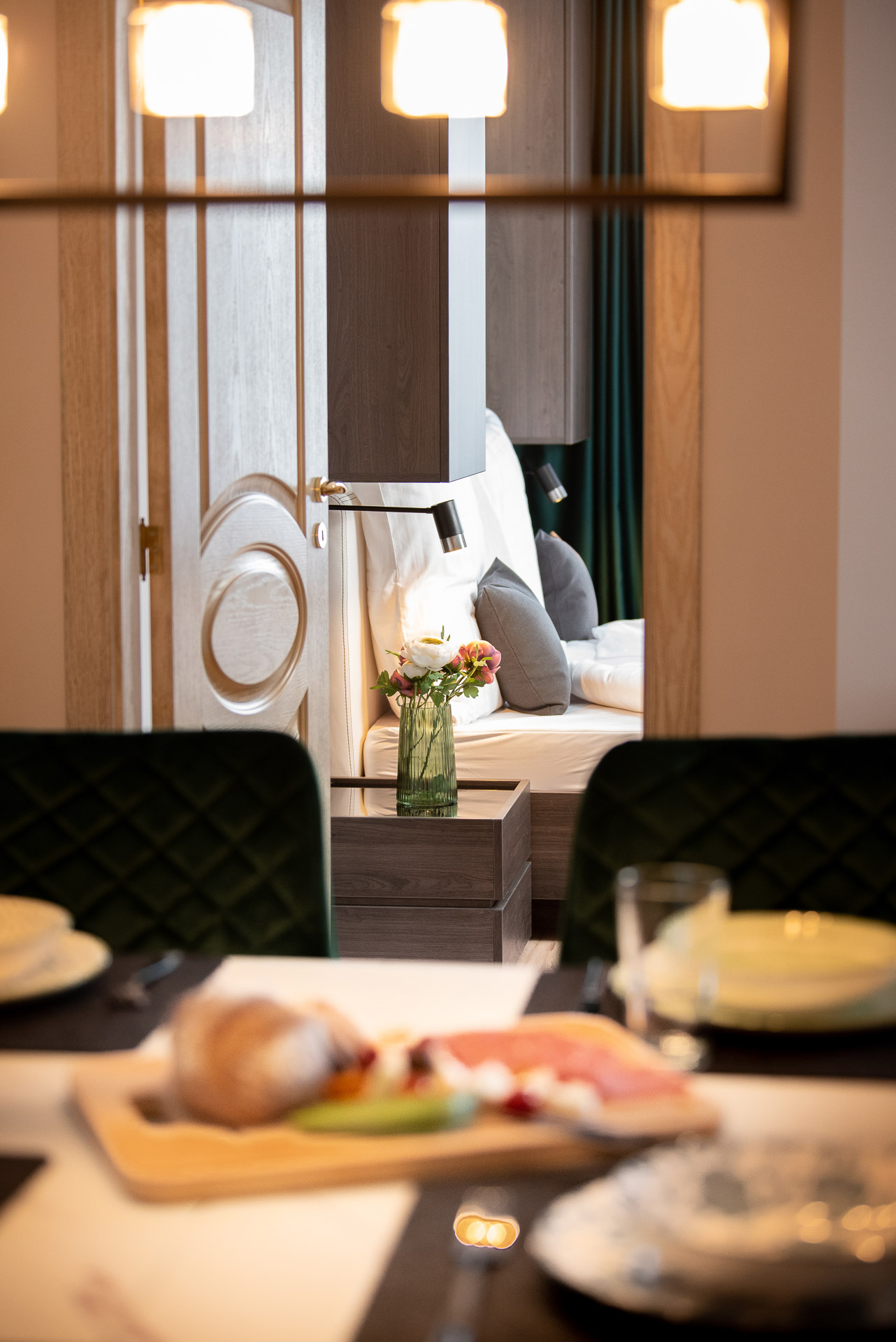 Esstisch Schlafzimmer
